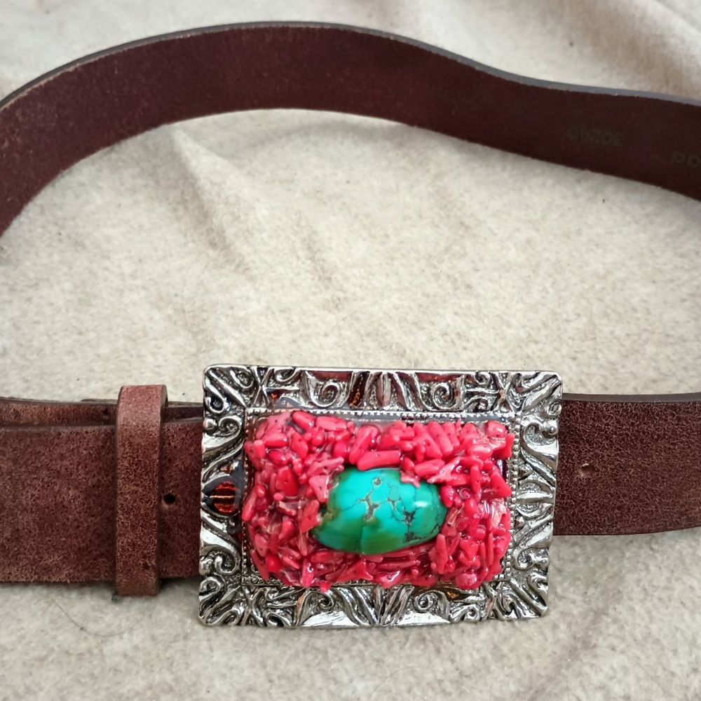 STREETS AHEAD VINTAGE BROWN LEATHER BELT WITH REAL RAW STONES SZ MEDIUM USED.